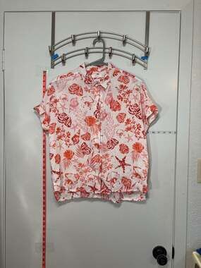 P1: C&C 100% Linen Seashell Print Button Down Shirt XS beach vacation